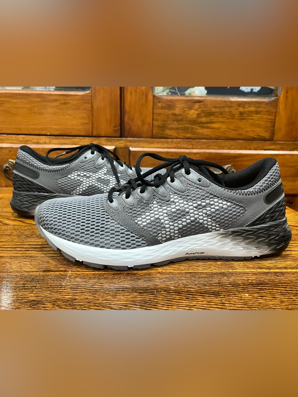 NWT ASICS RoadHawk FF 2 Running Shoes Men’s 11 Gray Black